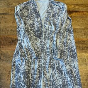 Sanctuary Gray Snake Print Sweater Duster